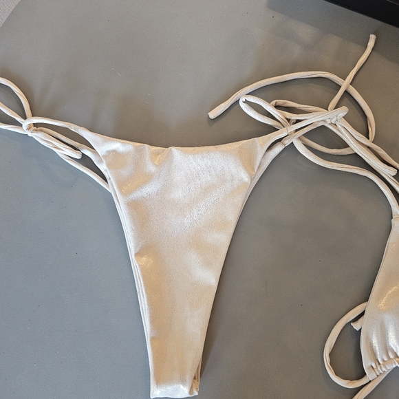 AEXAE sz L Gold bikini string bottom minimal rear coverage - Picture 5 of 7